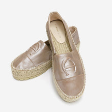 Load image into Gallery viewer, WADE ESPADRILLE (Metallic)
